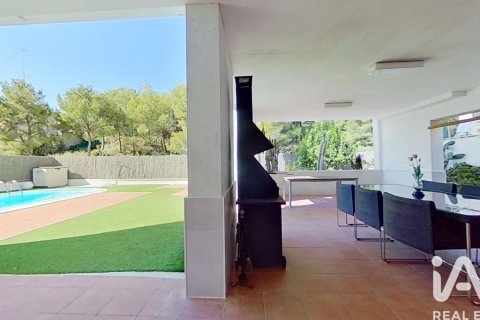 Сasa de 4 dormitorios en alquiler en Roda de Berà, Tarragona, Cataluña, Spain № 7577 - foto 26