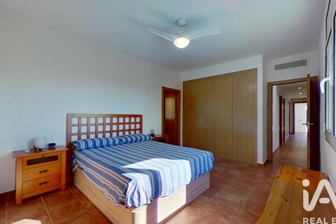 Сasa de 4 dormitorios en alquiler en Roda de Berà, Tarragona, Cataluña, Spain № 7577 - foto 14