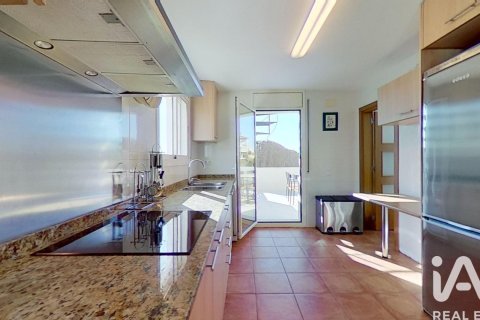 Сasa de 4 dormitorios en alquiler en Roda de Berà, Tarragona, Cataluña, Spain № 7577 - foto 12