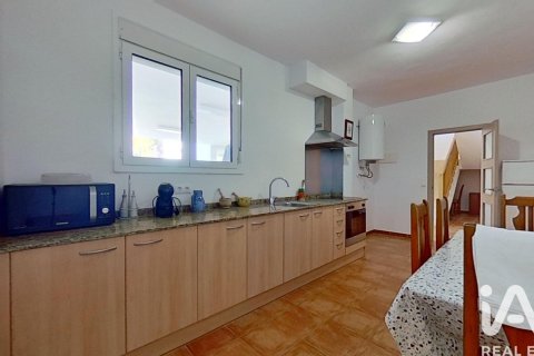 Сasa de 4 dormitorios en alquiler en Roda de Berà, Tarragona, Cataluña, Spain № 7577 - foto 21