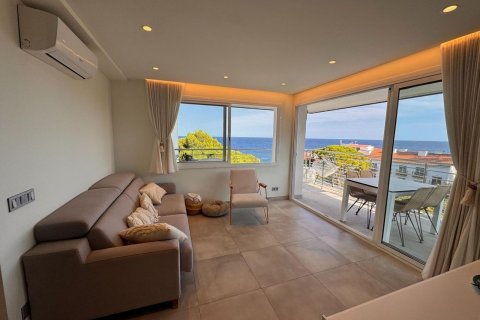 Apartamento de 2 dormitorios en venta en Platja D'aro, Gerona, Cataluña, Spain № 6334 - foto 2