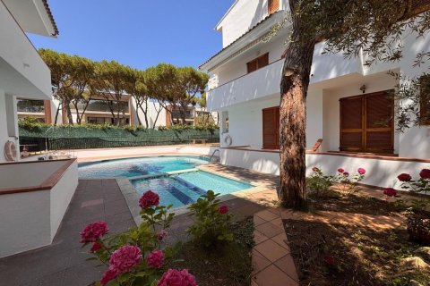 Apartamento de 3 dormitorios en venta en Platja D'aro, Gerona, Cataluña, Spain № 6336 - foto 10
