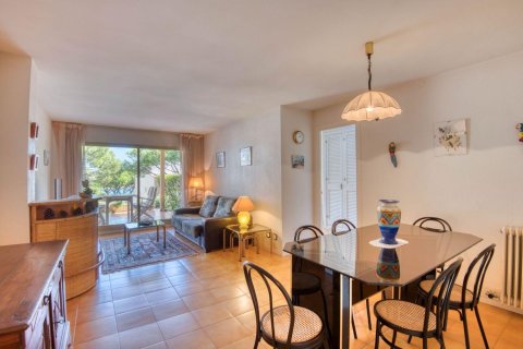 Apartamento de 2 dormitorios en venta en Sant Feliu de Guíxols, Gerona, Cataluña, Spain № 6333 - foto 8