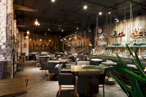 Propiedad comercial de 79 m² en venta en Barcelona, Cataluña, Spain № 3080