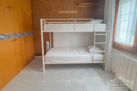 Villa de 4 dormitorios en venta en Lloret de Mar, Gerona, Cataluña, Spain № 3083 - foto 14
