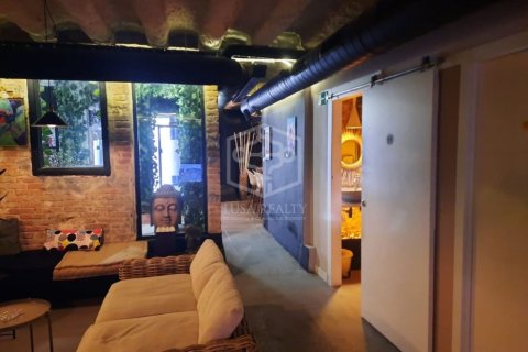 Propiedad comercial de 98 m² en venta en Barcelona, Cataluña, Spain № 3082 - foto 4