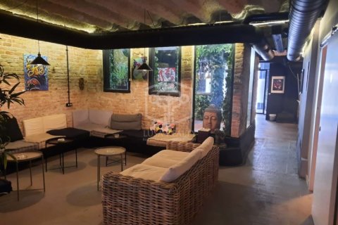 Propiedad comercial de 98 m² en venta en Barcelona, Cataluña, Spain № 3082