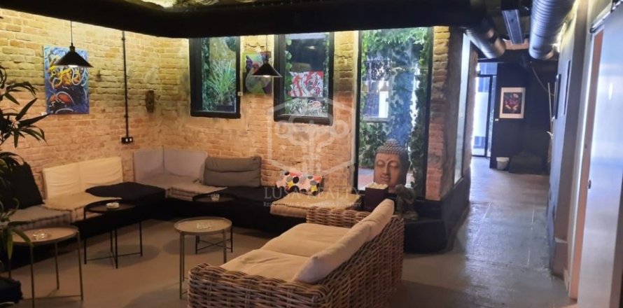 Propiedad comercial de 98 m² en venta en Barcelona, Cataluña, Spain № 3082