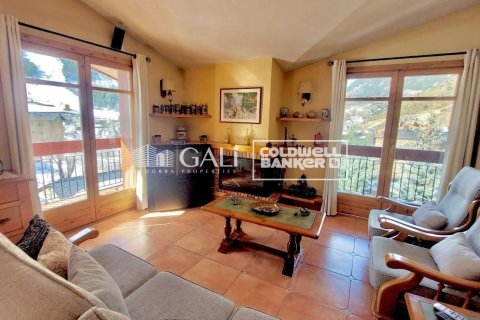 Ático de 4 dormitorios en alquiler en Principado De Andorra (Ninguna Poblacion Tiene C.P.), Lérida, Cataluña, Spain № 5278