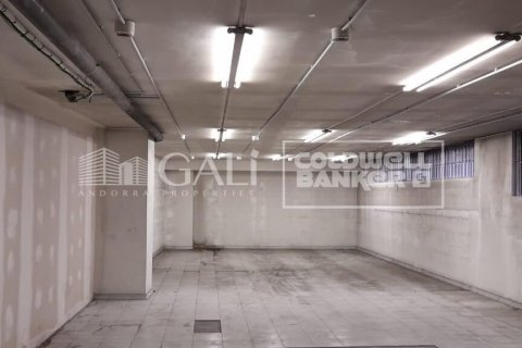 Estacionamiento de 121 m² en alquiler en Principado De Andorra (Ninguna Poblacion Tiene C.P.), Lérida, Cataluña, Spain № 5276 - foto 2