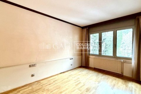 Villa de 6 dormitorios en alquiler en Principado De Andorra (Ninguna Poblacion Tiene C.P.), Lérida, Cataluña, Spain № 5274 - foto 20