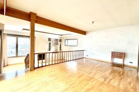 Villa de 6 dormitorios en alquiler en Principado De Andorra (Ninguna Poblacion Tiene C.P.), Lérida, Cataluña, Spain № 5274 - foto 5