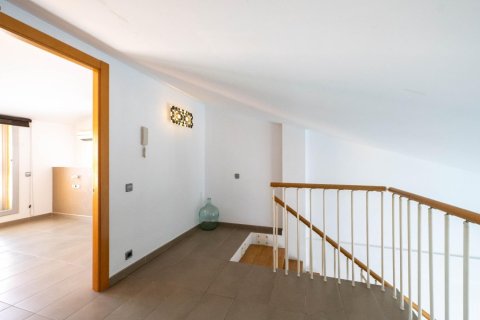 Ático de 4 dormitorios en venta en Mataró, Barcelona, Cataluña, Spain № 2668 - foto 17