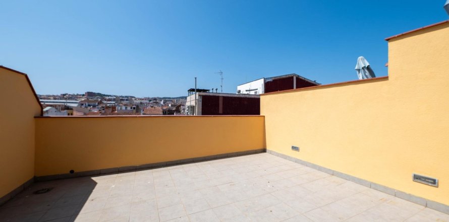 Ático de 4 dormitorios en venta en Mataró, Barcelona, Cataluña, Spain № 2668