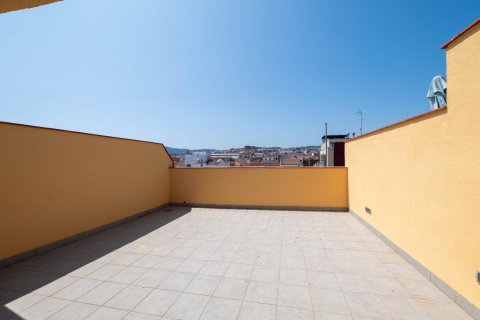 Ático de 4 dormitorios en venta en Mataró, Barcelona, Cataluña, Spain № 2668 - foto 2