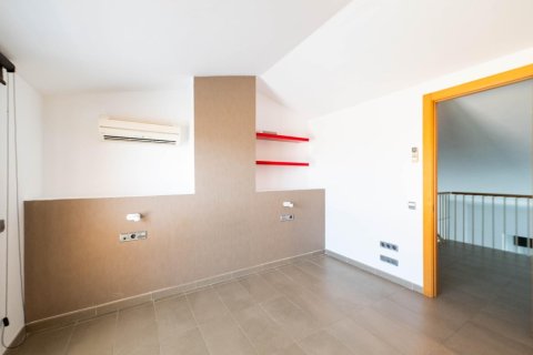 Ático de 4 dormitorios en venta en Mataró, Barcelona, Cataluña, Spain № 2668 - foto 12
