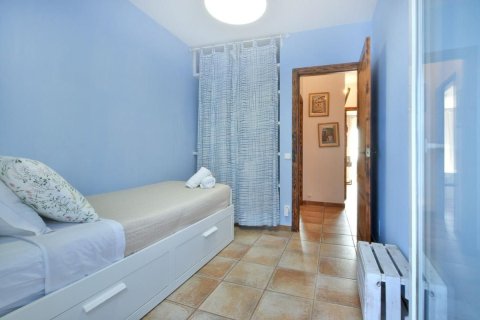 Сasa de 3 dormitorios en venta en Pineda de Mar, Barcelona, Cataluña, Spain № 2670 - foto 27