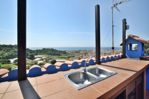 Сasa de 3 dormitorios en venta en Pineda de Mar, Barcelona, Cataluña, Spain № 2670 - foto 6