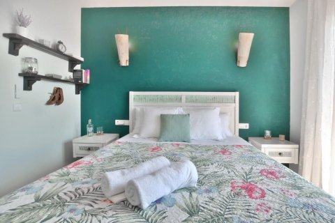 Сasa de 3 dormitorios en venta en Pineda de Mar, Barcelona, Cataluña, Spain № 2670 - foto 23