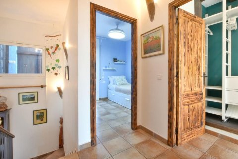 Сasa de 3 dormitorios en venta en Pineda de Mar, Barcelona, Cataluña, Spain № 2670 - foto 21