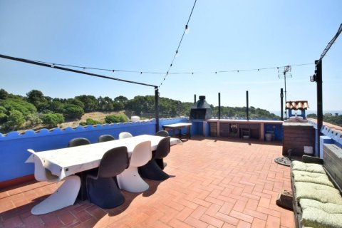Сasa de 3 dormitorios en venta en Pineda de Mar, Barcelona, Cataluña, Spain № 2670 - foto 9
