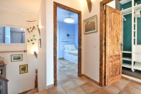 Сasa de 3 dormitorios en venta en Pineda de Mar, Barcelona, Cataluña, Spain № 2669 - foto 21