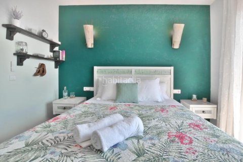 Сasa de 3 dormitorios en venta en Pineda de Mar, Barcelona, Cataluña, Spain № 2669 - foto 23