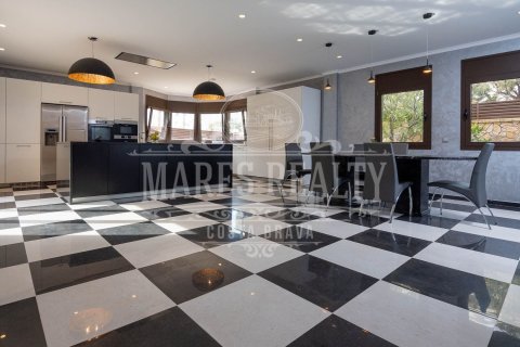 Villa de 6 dormitorios en venta en Lloret de Mar, Gerona, Cataluña, Spain № 988 - foto 6