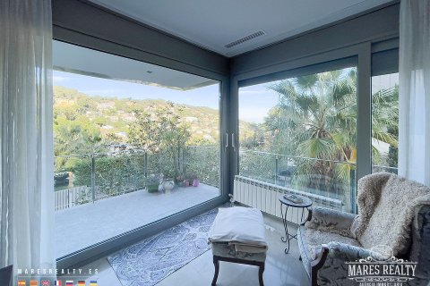 Villa de 4 dormitorios en venta en Blanes, Gerona, Cataluña, Spain № 983 - foto 10