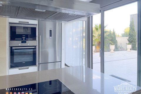 Villa de 4 dormitorios en venta en Blanes, Gerona, Cataluña, Spain № 983 - foto 14
