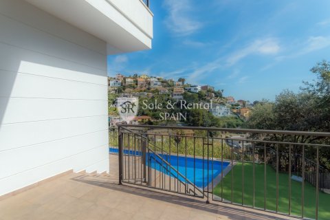 Сasa de 5 dormitorios en venta en Santa Susanna, Barcelona, Cataluña, Spain № 6750 - foto 16