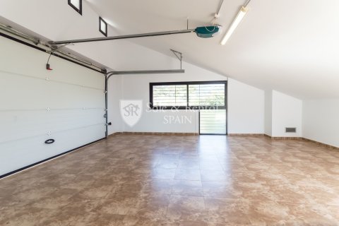 Сasa de 5 dormitorios en venta en Santa Susanna, Barcelona, Cataluña, Spain № 6750 - foto 30