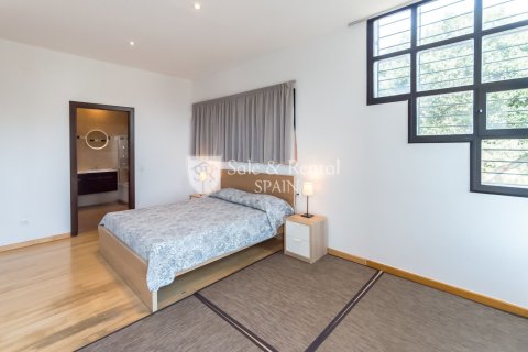 Сasa de 5 dormitorios en venta en Santa Susanna, Barcelona, Cataluña, Spain № 6750 - foto 4