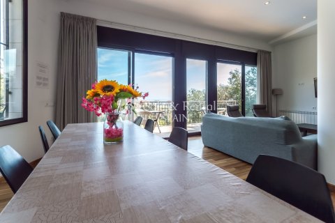 Сasa de 5 dormitorios en venta en Santa Susanna, Barcelona, Cataluña, Spain № 6750 - foto 18