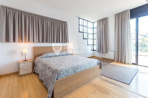 Сasa de 5 dormitorios en venta en Santa Susanna, Barcelona, Cataluña, Spain № 6750 - foto 3