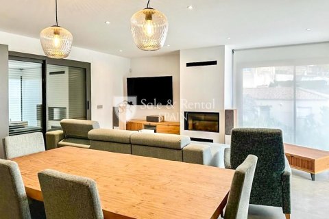 Сasa de 4 dormitorios en venta en Lloret de Mar, Gerona, Cataluña, Spain № 6749 - foto 7