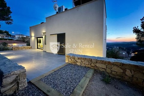 Сasa de 4 dormitorios en venta en Lloret de Mar, Gerona, Cataluña, Spain № 6749 - foto 2
