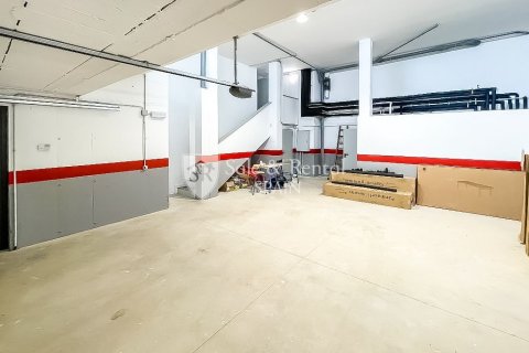Сasa de 4 dormitorios en venta en Lloret de Mar, Gerona, Cataluña, Spain № 6749 - foto 23