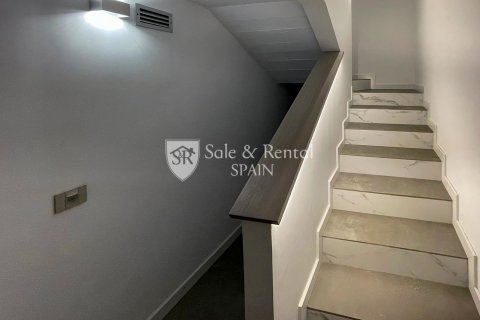 Сasa de 4 dormitorios en venta en Lloret de Mar, Gerona, Cataluña, Spain № 6749 - foto 13