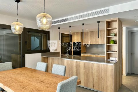 Сasa de 4 dormitorios en venta en Lloret de Mar, Gerona, Cataluña, Spain № 6749 - foto 4