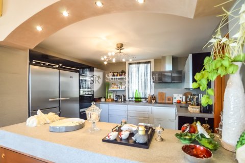 Сasa de 5 dormitorios en venta en Lloret de Mar, Gerona, Cataluña, Spain № 6751 - foto 12