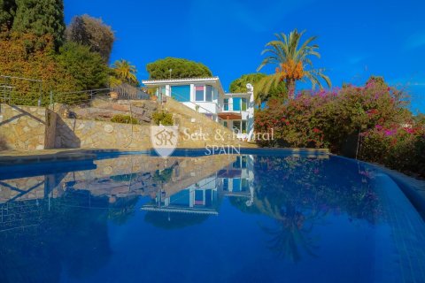 Сasa de 5 dormitorios en venta en Lloret de Mar, Gerona, Cataluña, Spain № 6751