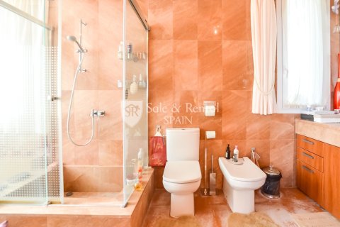 Сasa de 5 dormitorios en venta en Lloret de Mar, Gerona, Cataluña, Spain № 6751 - foto 28