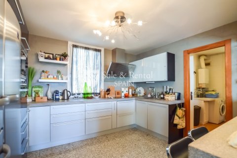 Сasa de 5 dormitorios en venta en Lloret de Mar, Gerona, Cataluña, Spain № 6751 - foto 16