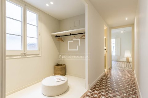 3 bedrooms apartment for sale in Barcelona, Catalonia, Spain № 7061 - photo 6