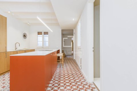 3 bedrooms apartment for sale in Barcelona, Catalonia, Spain № 7061 - photo 17