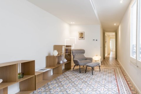 3 bedrooms apartment for sale in Barcelona, Catalonia, Spain № 7061 - photo 9