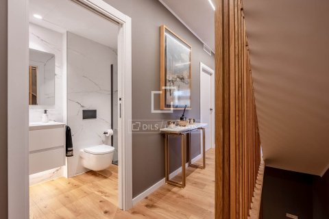 Купить виллу в Эсплугес-де-Льобрегат, Испания с 3 спальни, 280м², № 7060 - фото 19