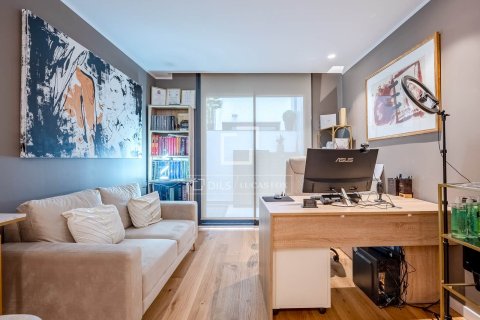 Купить виллу в Эсплугес-де-Льобрегат, Испания с 3 спальни, 280м², № 7060 - фото 3