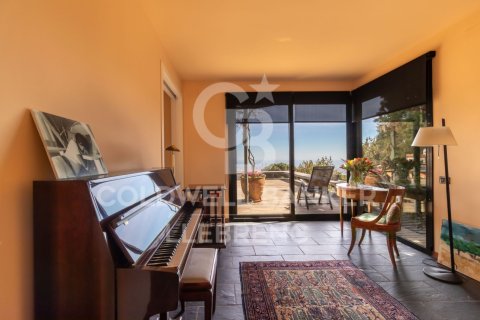 4 bedrooms house for sale in Barcelona, Catalonia, Spain № 5914 - photo 11
